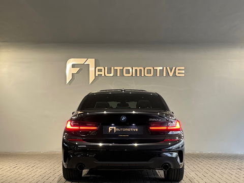 BMW 3-serie 320e M Sport Panorama|Memory|Camera|Sfeer|CarPlay