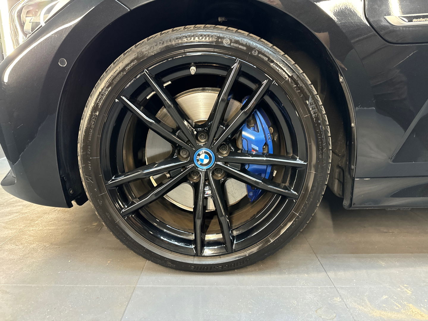 BMW 3-serie 320e M Sport Panorama|Memory|Camera|Sfeer|CarPlay