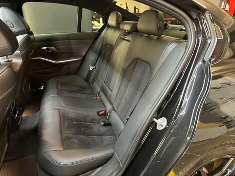 BMW 3-serie 320e M Sport Panorama|Memory|Camera|Sfeer|CarPlay