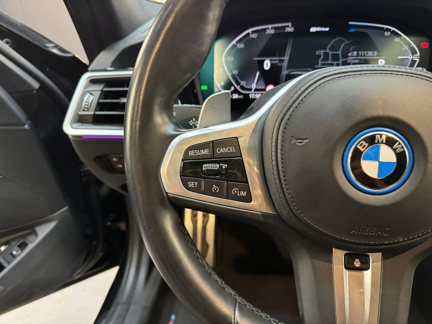 BMW 3-serie 320e M Sport Panorama|Memory|Camera|Sfeer|CarPlay