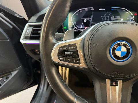 BMW 3-serie 320e M Sport Panorama|Memory|Camera|Sfeer|CarPlay
