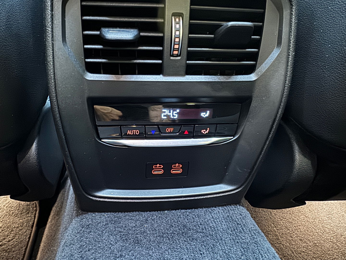 BMW 3-serie 320e M Sport Panorama|Memory|Camera|Sfeer|CarPlay