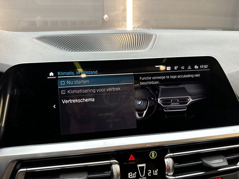BMW 3-serie 320e M Sport Panorama|Memory|Camera|Sfeer|CarPlay