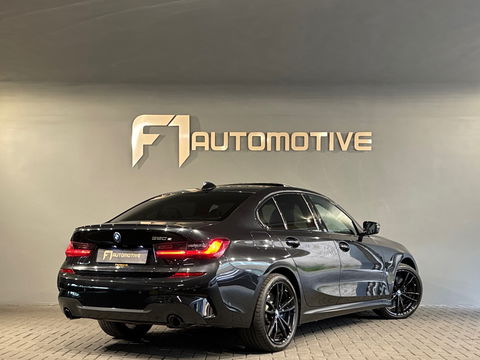 BMW 3-serie 320e M Sport Panorama|Memory|Camera|Sfeer|CarPlay