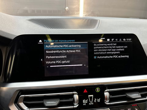 BMW 3-serie 320e M Sport Panorama|Memory|Camera|Sfeer|CarPlay