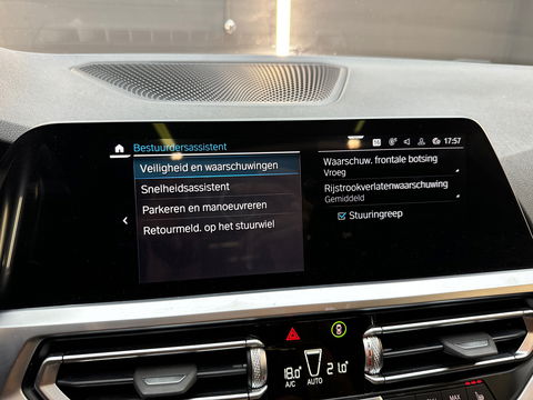 BMW 3-serie 320e M Sport Panorama|Memory|Camera|Sfeer|CarPlay