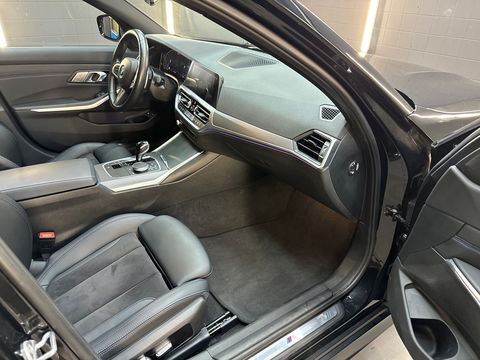 BMW 3-serie 320e M Sport Panorama|Memory|Camera|Sfeer|CarPlay