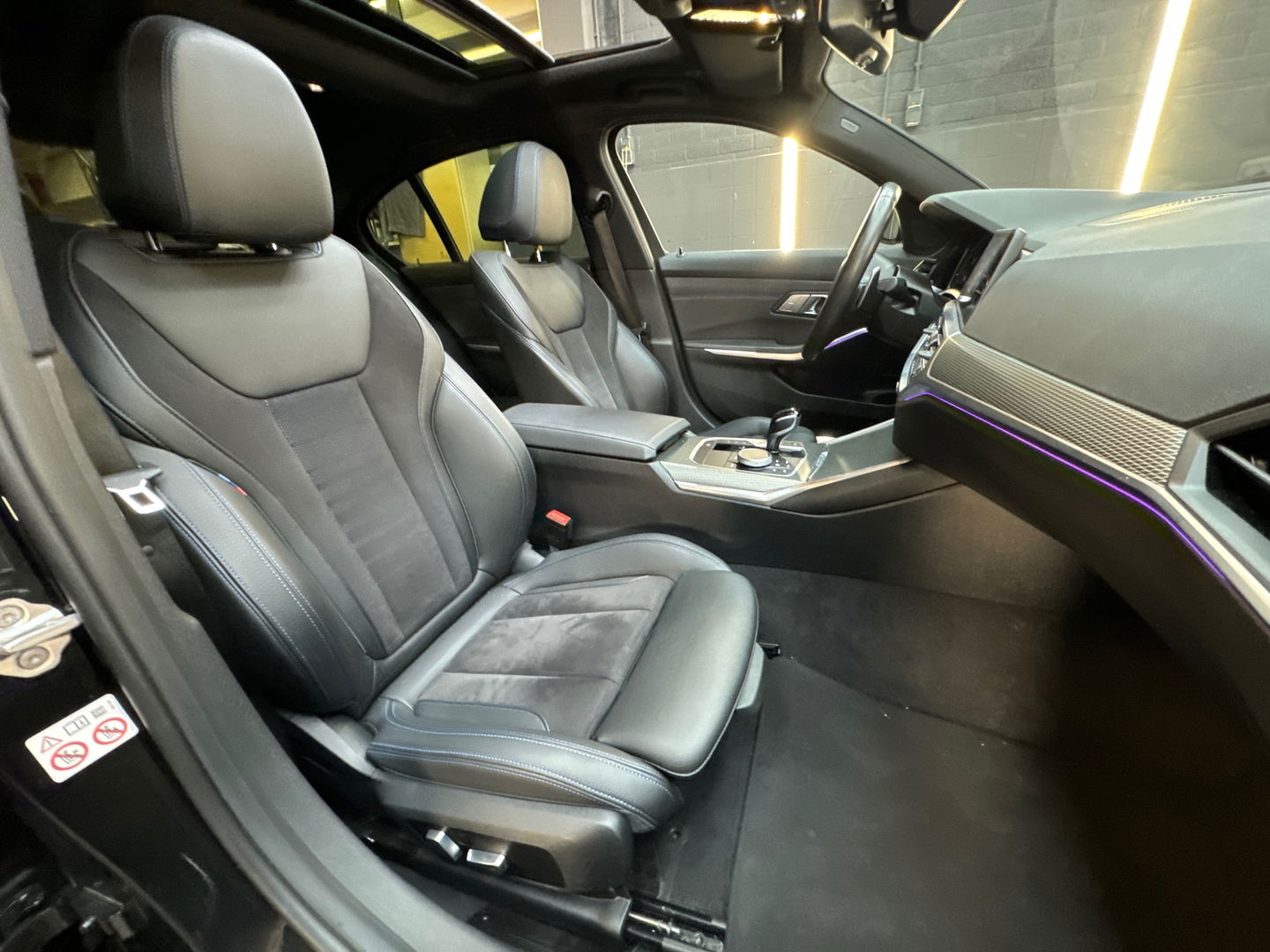 BMW 3-serie 320e M Sport Panorama|Memory|Camera|Sfeer|CarPlay