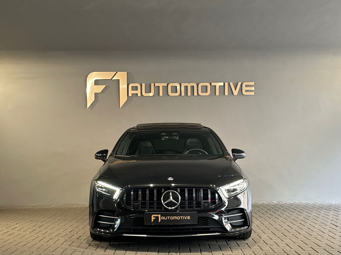 Mercedes-Benz A-Klasse AMG 35 4MATIC Pano|Kuip|Burmester|HuD