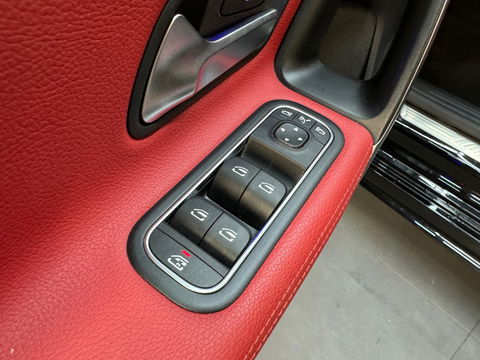 Mercedes-Benz A-Klasse AMG 35 4MATIC Pano|Kuip|Burmester|HuD