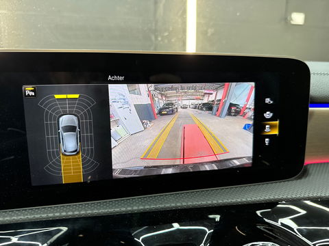 Mercedes-Benz A-Klasse AMG 35 4MATIC Pano|Kuip|Burmester|HuD