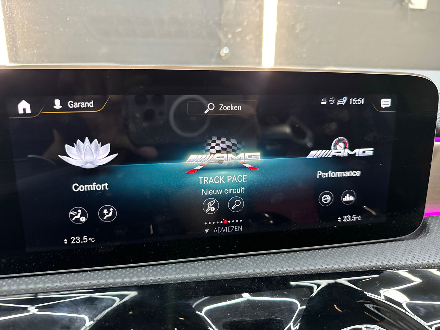 Mercedes-Benz A-Klasse AMG 35 4MATIC Pano|Kuip|Burmester|HuD