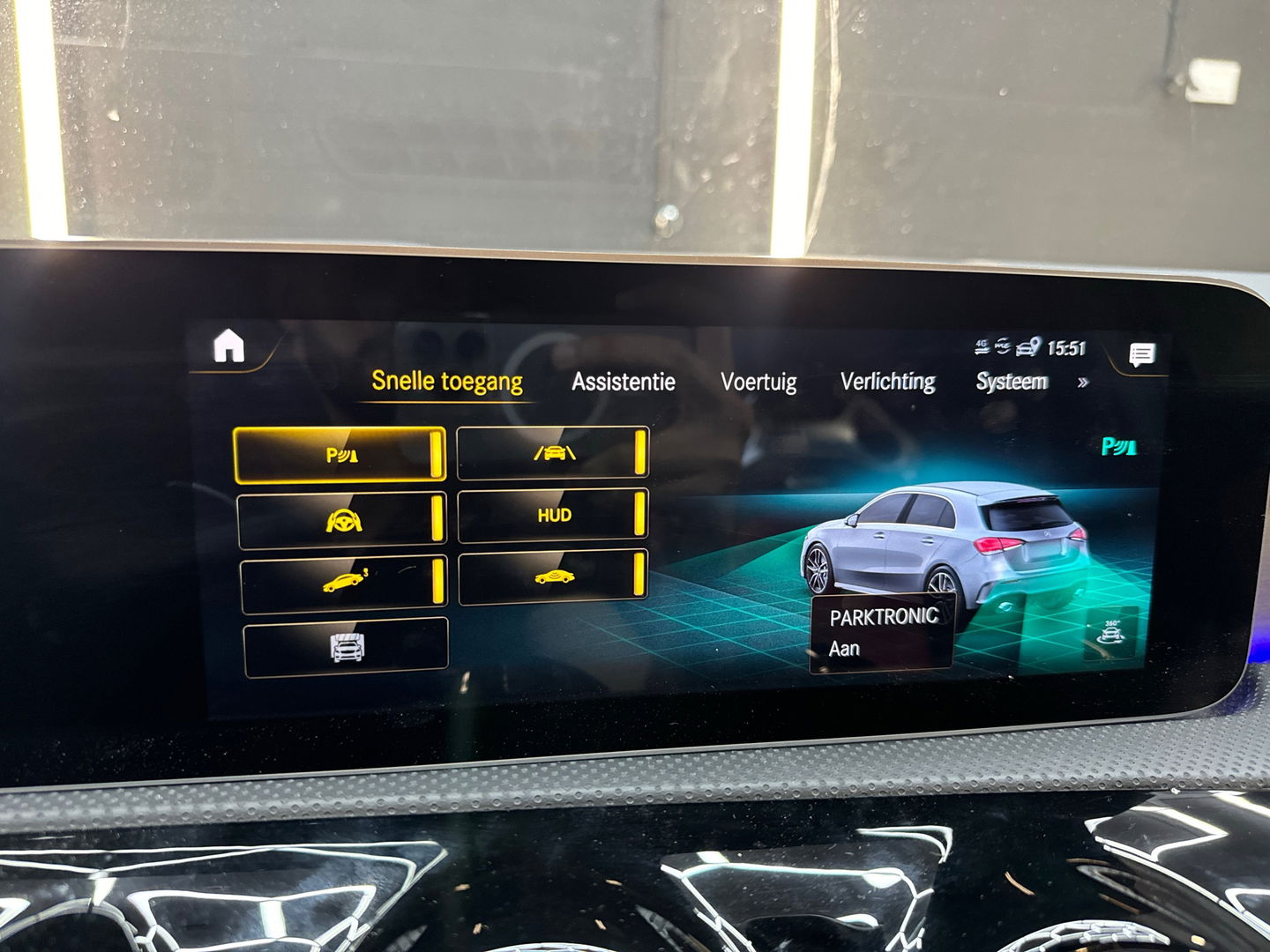 Mercedes-Benz A-Klasse AMG 35 4MATIC Pano|Kuip|Burmester|HuD