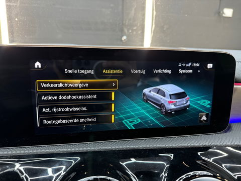Mercedes-Benz A-Klasse AMG 35 4MATIC Pano|Kuip|Burmester|HuD