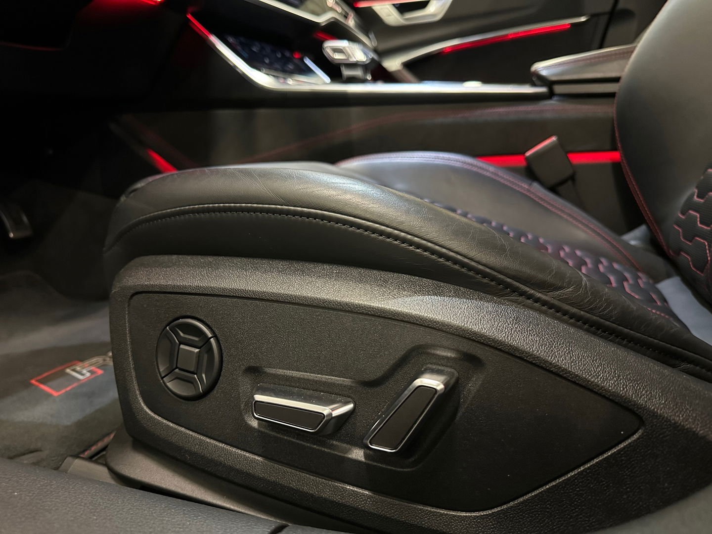 Audi RS6 TFSI Quattro|Pano|Keramisch|HuD|Dynamic+|Mat NARDO