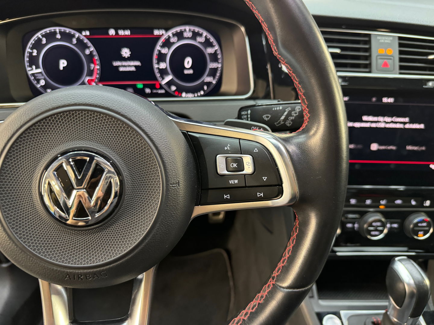 Volkswagen Golf 2.0 TSI GTI Performance Pano|Keyles|DCC|Sfeer