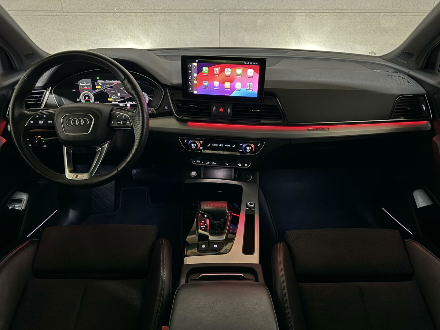 Audi Q5 Sportback 55 TFSI e BlackEdition S-Line Luchtvering Sfeer. Carplay