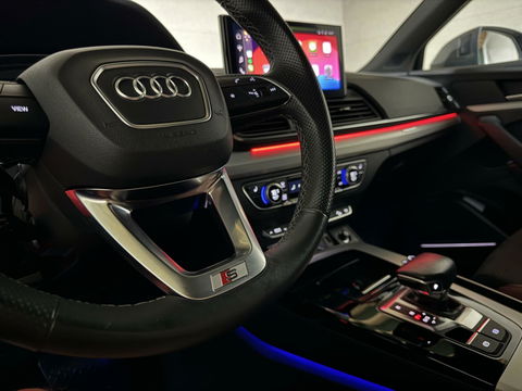 Audi Q5 Sportback 55 TFSI e BlackEdition S-Line Luchtvering Sfeer. Carplay