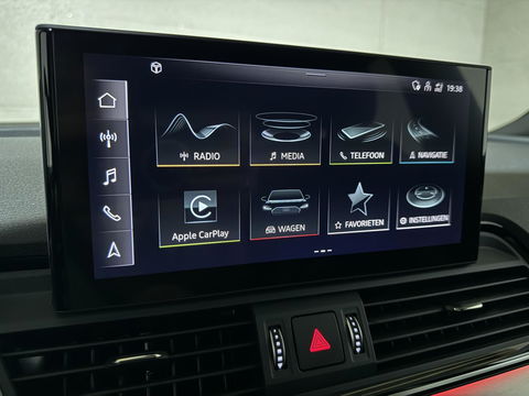 Audi Q5 Sportback 55 TFSI e BlackEdition S-Line Luchtvering Sfeer. Carplay