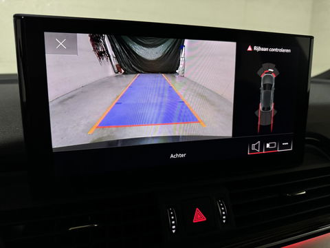 Audi Q5 Sportback 55 TFSI e BlackEdition S-Line Luchtvering Sfeer. Carplay