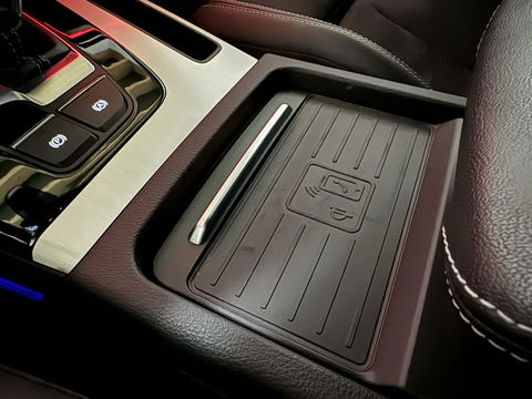 Audi Q5 Sportback 55 TFSI e BlackEdition S-Line Luchtvering Sfeer. Carplay