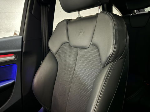 Audi Q5 Sportback 55 TFSI e BlackEdition S-Line Luchtvering Sfeer. Carplay
