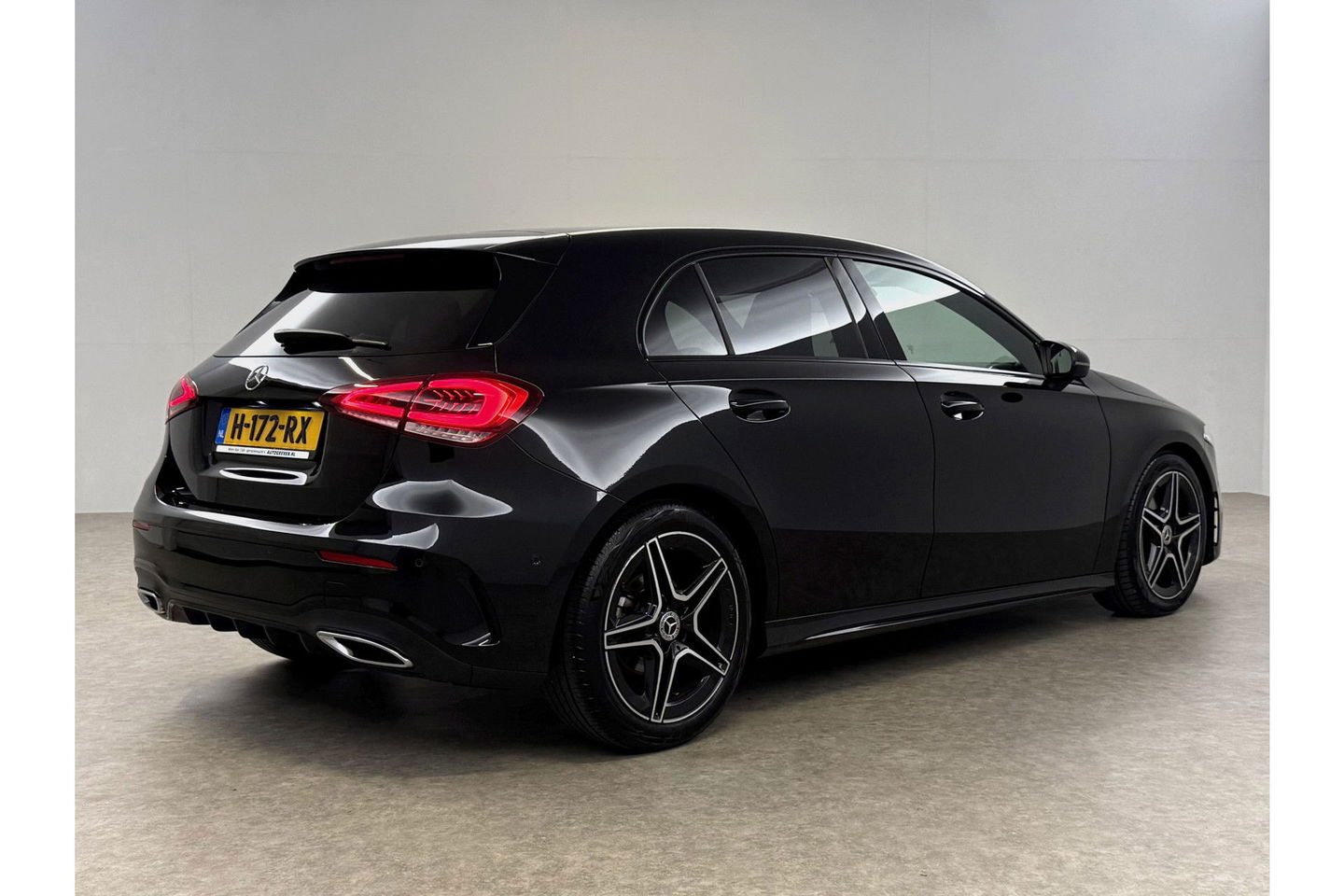 Mercedes-Benz A-Klasse 180 AMG Sfeer Virtual Clima Cruise Camera Navi LED PDC 18"LMV