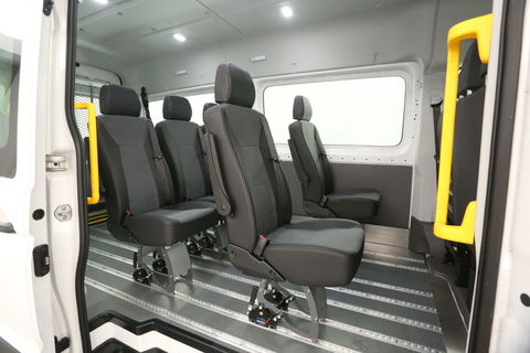 Volkswagen Crafter e-Crafter L3H3 Rolstoelbus | Rolstoellift | INCL BTW & BPM | 8 Persoons Airco Cruise Camera Carplay LED PDC