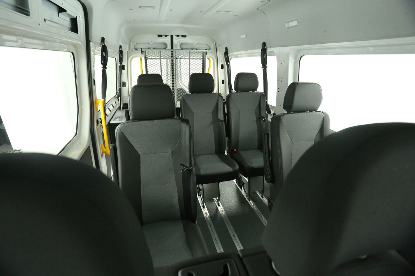 Volkswagen Crafter e-Crafter L3H3 Rolstoelbus | Rolstoellift | INCL BTW & BPM | 8 Persoons Airco Cruise Camera Carplay LED PDC