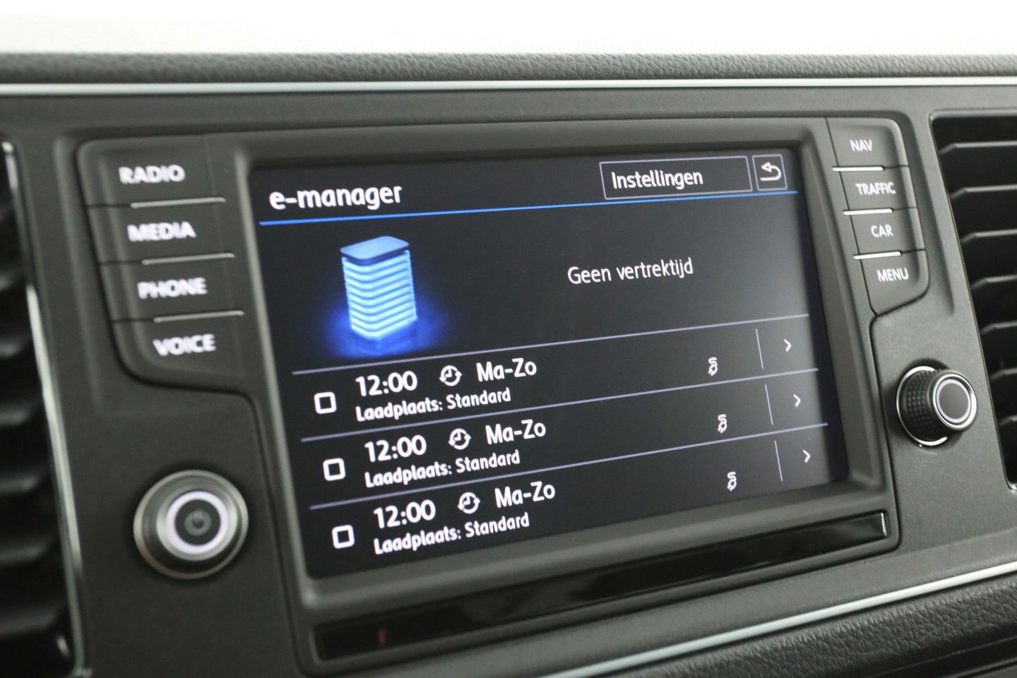 Volkswagen Crafter e-Crafter L3H3 Rolstoelbus | Rolstoellift | INCL BTW & BPM | 8 Persoons Airco Cruise Camera Carplay LED PDC