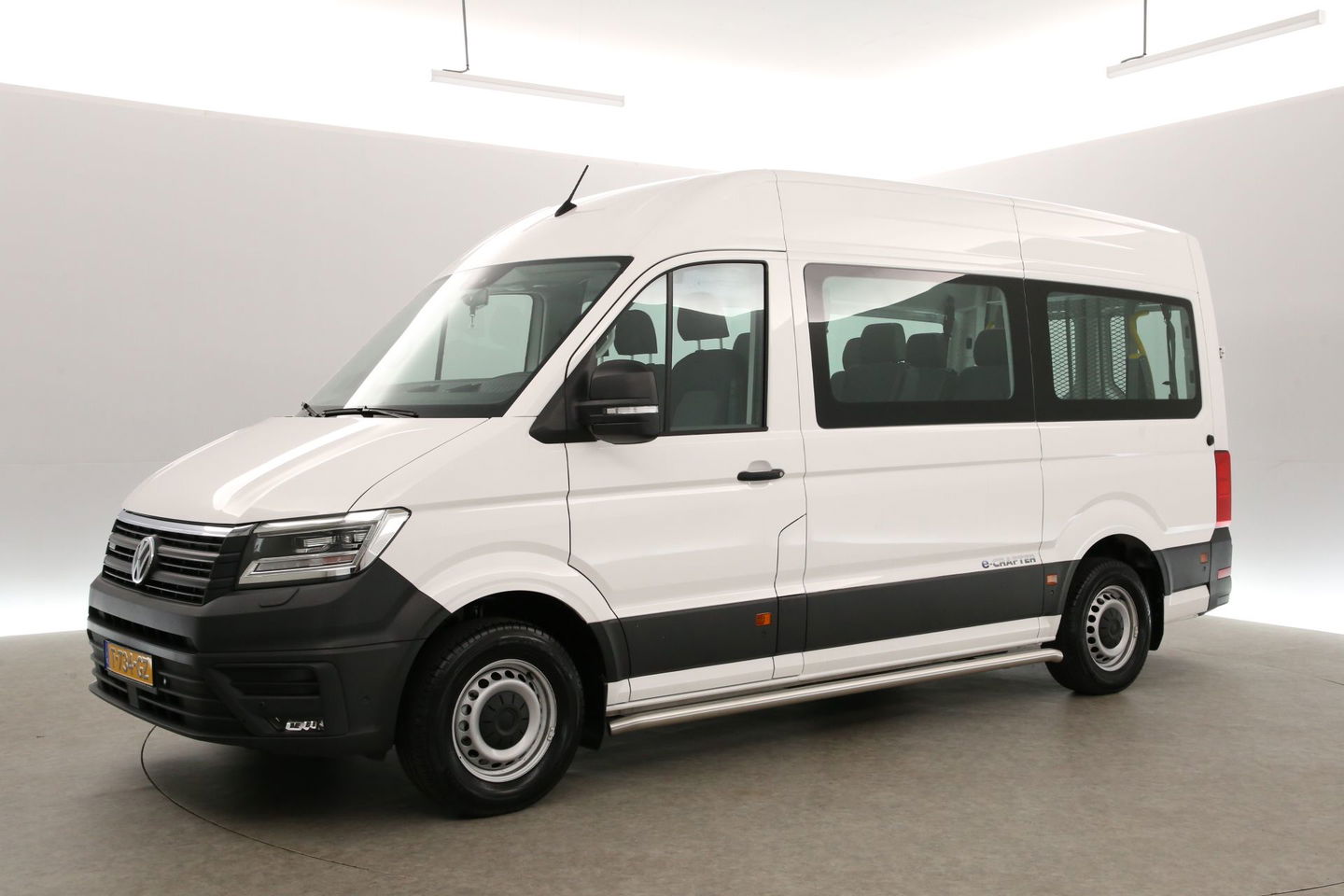 Volkswagen Crafter e-Crafter L3H3 Rolstoelbus | Rolstoellift | INCL BTW & BPM | 8 Persoons Airco Cruise Camera Carplay LED PDC