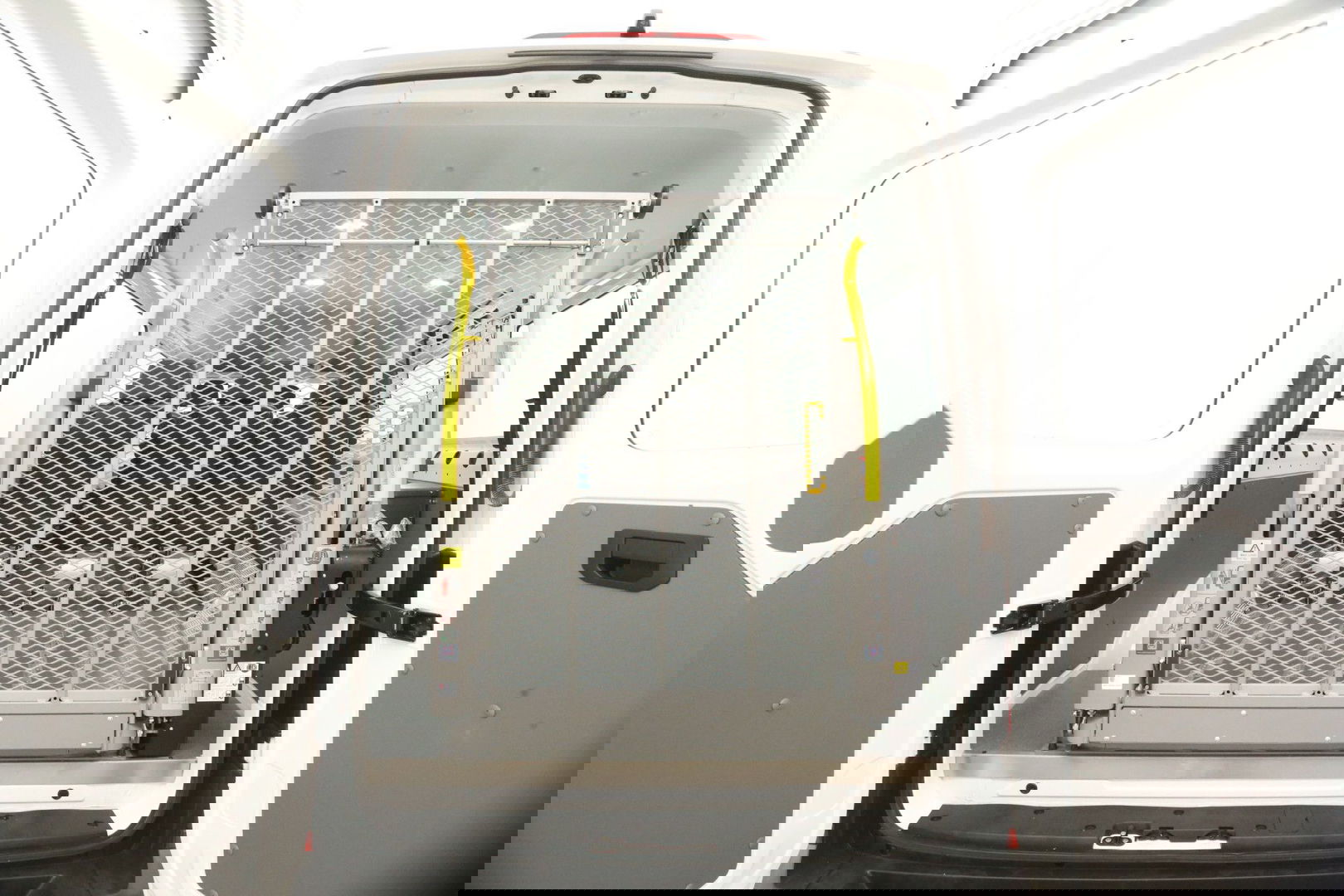 Volkswagen Crafter e-Crafter L3H3 Rolstoelbus | Rolstoellift | INCL BTW & BPM | 8 Persoons Airco Cruise Camera Carplay LED PDC