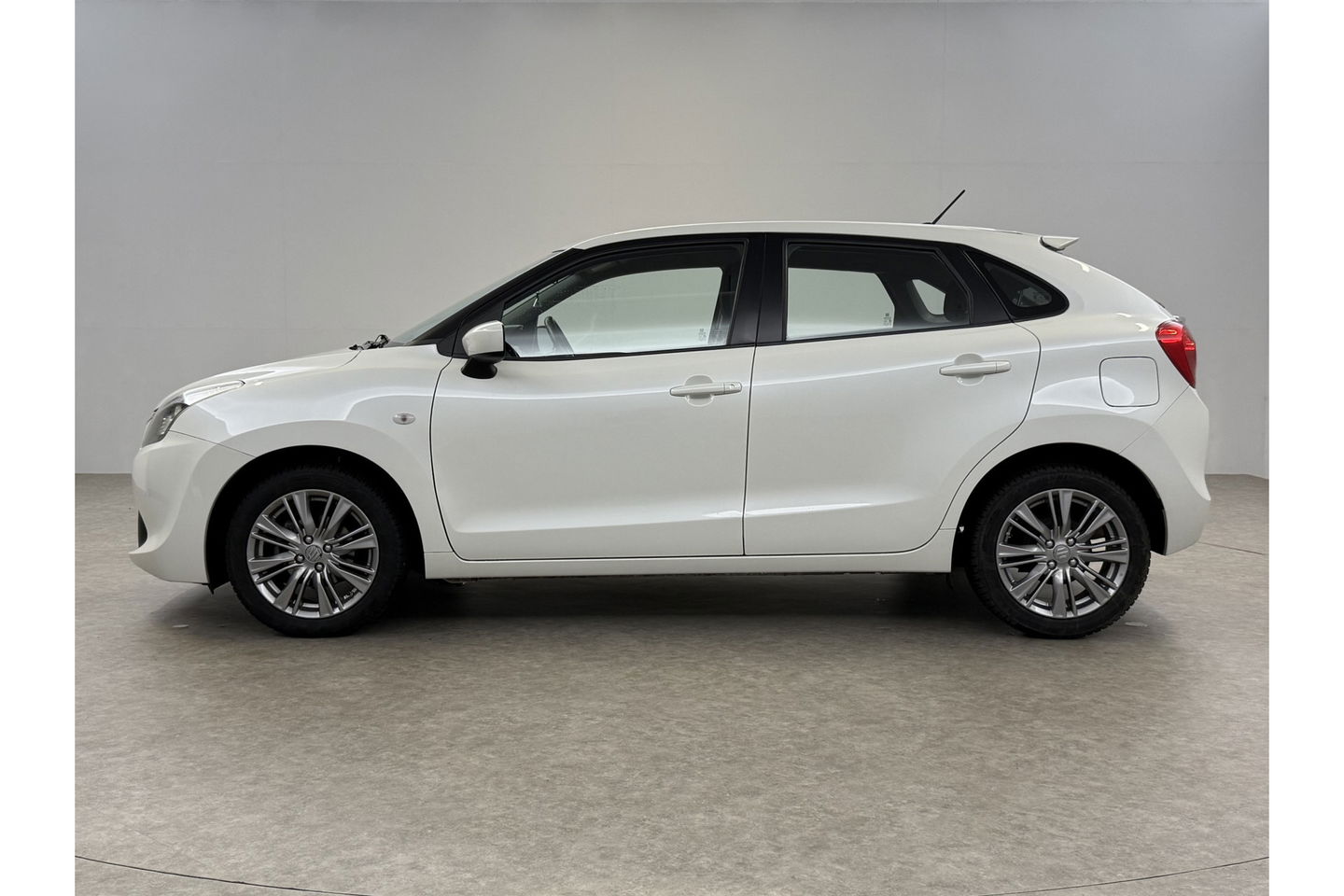 Suzuki Baleno 1.2 Exclusive Airco Cruise LED Parelmoer 16"LMV Stoelverwarming