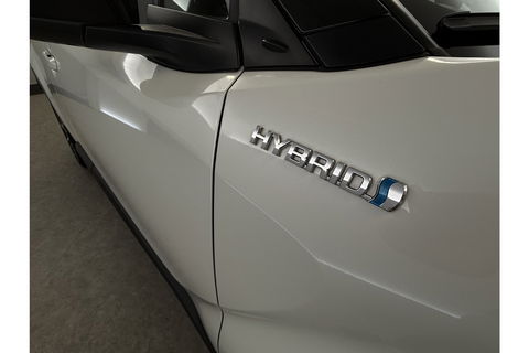 Toyota C-HR Hybrid 2.0 Hybrid Business Plus 217PK JBL Audio Camera Carplay Clima Cruise LED Trekhaak Navi PDC 18"LMV