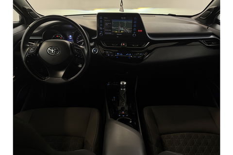 Toyota C-HR Hybrid 2.0 Hybrid Business Plus 217PK JBL Audio Camera Carplay Clima Cruise LED Trekhaak Navi PDC 18"LMV