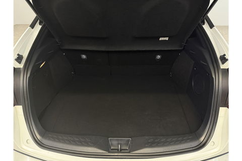 Toyota C-HR Hybrid 2.0 Hybrid Business Plus 217PK JBL Audio Camera Carplay Clima Cruise LED Trekhaak Navi PDC 18"LMV