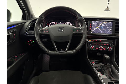 SEAT Leon 1.5 TSI FR 150PK Ultimate Edition Black Pano Beats-audio Sfeer LED Trekhaak Camera Carplay Clima Virtual Navi PDC 18"LMV