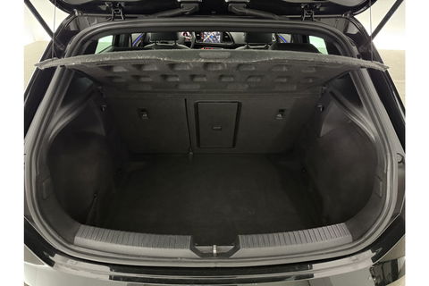 SEAT Leon 1.5 TSI FR 150PK Ultimate Edition Black Pano Beats-audio Sfeer LED Trekhaak Camera Carplay Clima Virtual Navi PDC 18"LMV