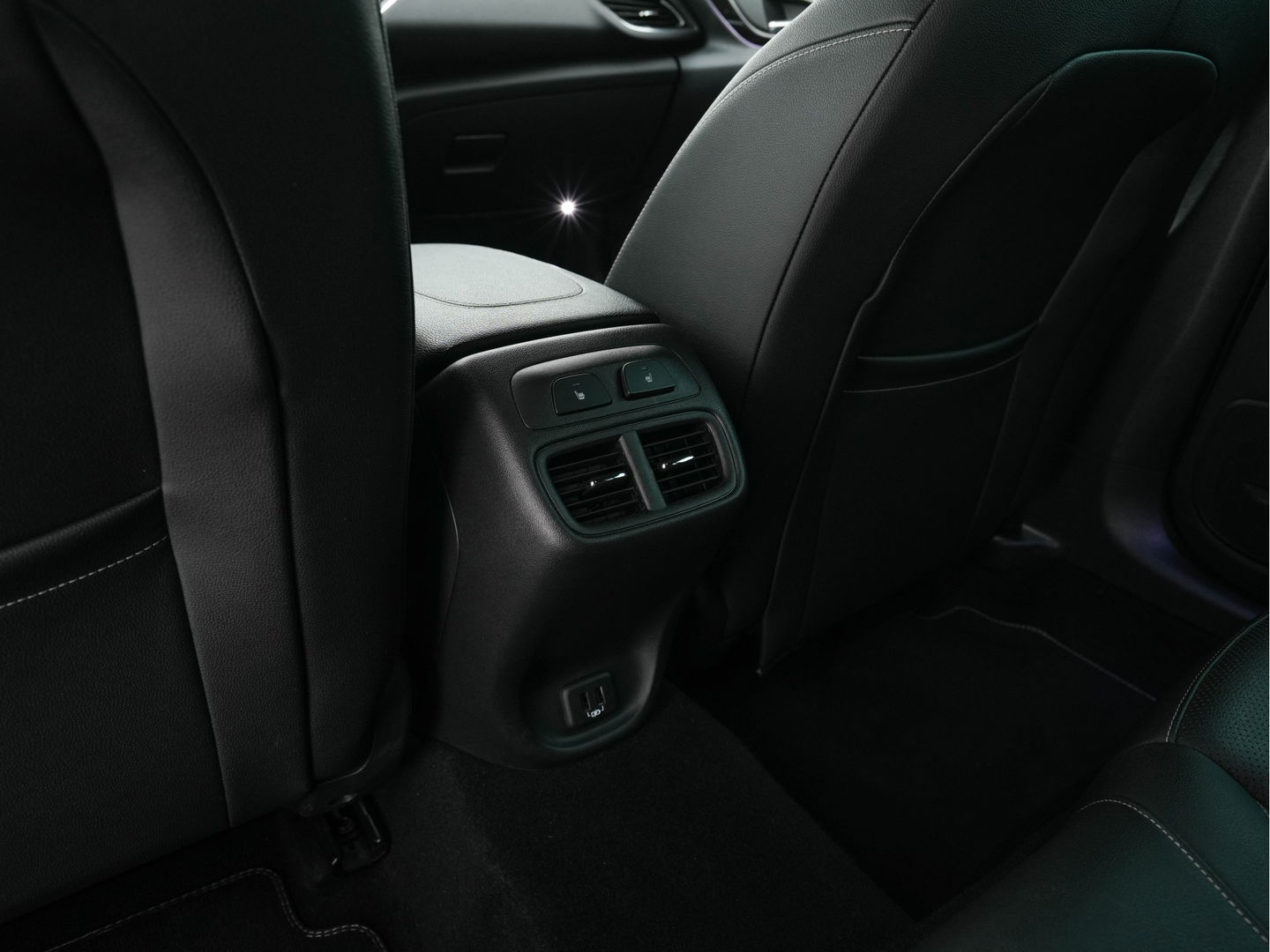 Opel Insignia Sports Tourer 2.0 Turbo GS-Sport-Line Aut. *FULL-LEATHER | BOSE-SOUND | HEAD-UP | ADAPT.CRUISE | FULL-LED | MEMORY-PACK | SPORT/HEATED/COOLED/MASSAGE-SEATS  | NAVI-FULLMAP | GREY-WRAPPED | KEYLESS | CAMERA | CARPLAY | LANE-ASSIST