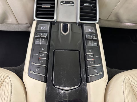 Porsche Panamera 3.0 S E-Hybrid Aut. *SPORT-CHRONO | FULL-LEATHER | FULL-LED | ADAPTIVE-CRUISE | MEMORY-PACK | BOSE-SOUND | TOP-VIEW | KEYLESS | NAVI-FULLMAP | AIR-SUSPENSION | SPORT-SEATS | 20''ALU | ECC | PDC*