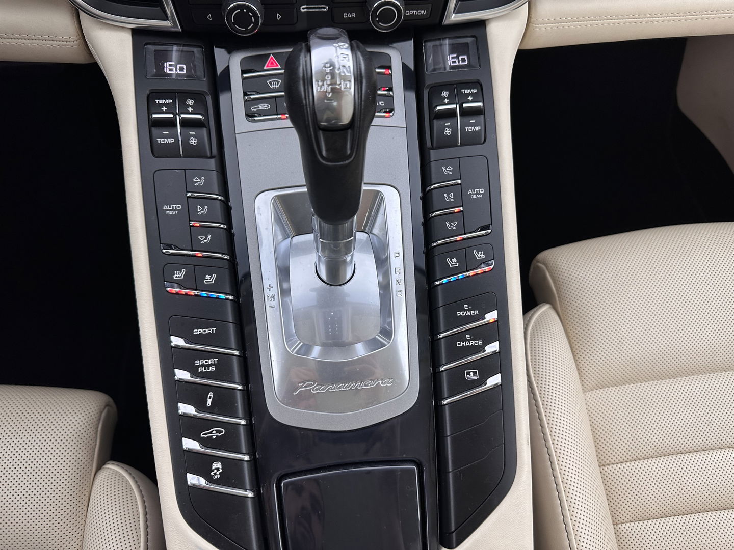 Porsche Panamera 3.0 S E-Hybrid Aut. *SPORT-CHRONO | FULL-LEATHER | FULL-LED | ADAPTIVE-CRUISE | MEMORY-PACK | BOSE-SOUND | TOP-VIEW | KEYLESS | NAVI-FULLMAP | AIR-SUSPENSION | SPORT-SEATS | 20''ALU | ECC | PDC*