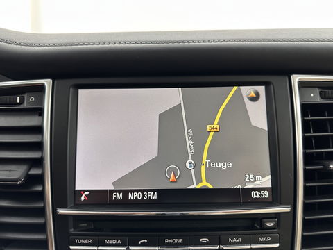 Porsche Panamera 3.0 S E-Hybrid Aut. *SPORT-CHRONO | FULL-LEATHER | FULL-LED | ADAPTIVE-CRUISE | MEMORY-PACK | BOSE-SOUND | TOP-VIEW | KEYLESS | NAVI-FULLMAP | AIR-SUSPENSION | SPORT-SEATS | 20''ALU | ECC | PDC*
