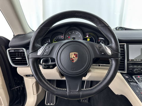 Porsche Panamera 3.0 S E-Hybrid Aut. *SPORT-CHRONO | FULL-LEATHER | FULL-LED | ADAPTIVE-CRUISE | MEMORY-PACK | BOSE-SOUND | TOP-VIEW | KEYLESS | NAVI-FULLMAP | AIR-SUSPENSION | SPORT-SEATS | 20''ALU | ECC | PDC*
