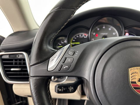 Porsche Panamera 3.0 S E-Hybrid Aut. *SPORT-CHRONO | FULL-LEATHER | FULL-LED | ADAPTIVE-CRUISE | MEMORY-PACK | BOSE-SOUND | TOP-VIEW | KEYLESS | NAVI-FULLMAP | AIR-SUSPENSION | SPORT-SEATS | 20''ALU | ECC | PDC*