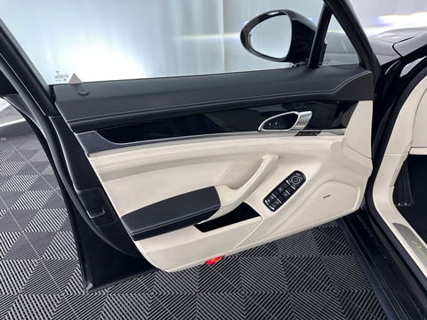 Porsche Panamera 3.0 S E-Hybrid Aut. *SPORT-CHRONO | FULL-LEATHER | FULL-LED | ADAPTIVE-CRUISE | MEMORY-PACK | BOSE-SOUND | TOP-VIEW | KEYLESS | NAVI-FULLMAP | AIR-SUSPENSION | SPORT-SEATS | 20''ALU | ECC | PDC*