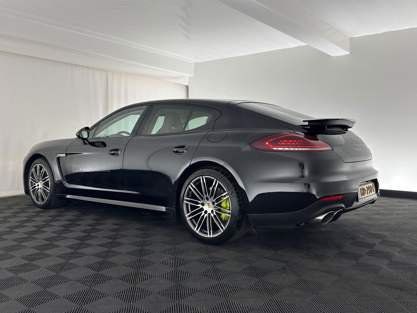 Porsche Panamera 3.0 S E-Hybrid Aut. *SPORT-CHRONO | FULL-LEATHER | FULL-LED | ADAPTIVE-CRUISE | MEMORY-PACK | BOSE-SOUND | TOP-VIEW | KEYLESS | NAVI-FULLMAP | AIR-SUSPENSION | SPORT-SEATS | 20''ALU | ECC | PDC*