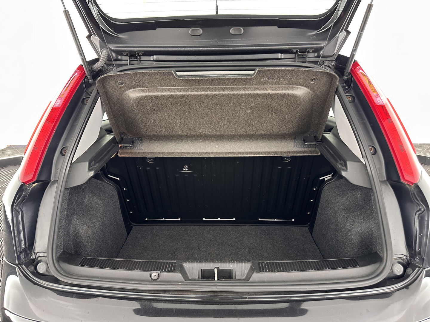 Fiat Punto Evo 1.3 M-Jet Street *AIRCO | CRUISE | COMFORT-SEATS | PDC | TOWBAR*