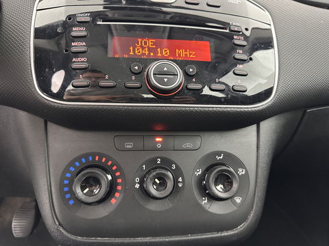 Fiat Punto Evo 1.3 M-Jet Street *AIRCO | CRUISE | COMFORT-SEATS | PDC | TOWBAR*