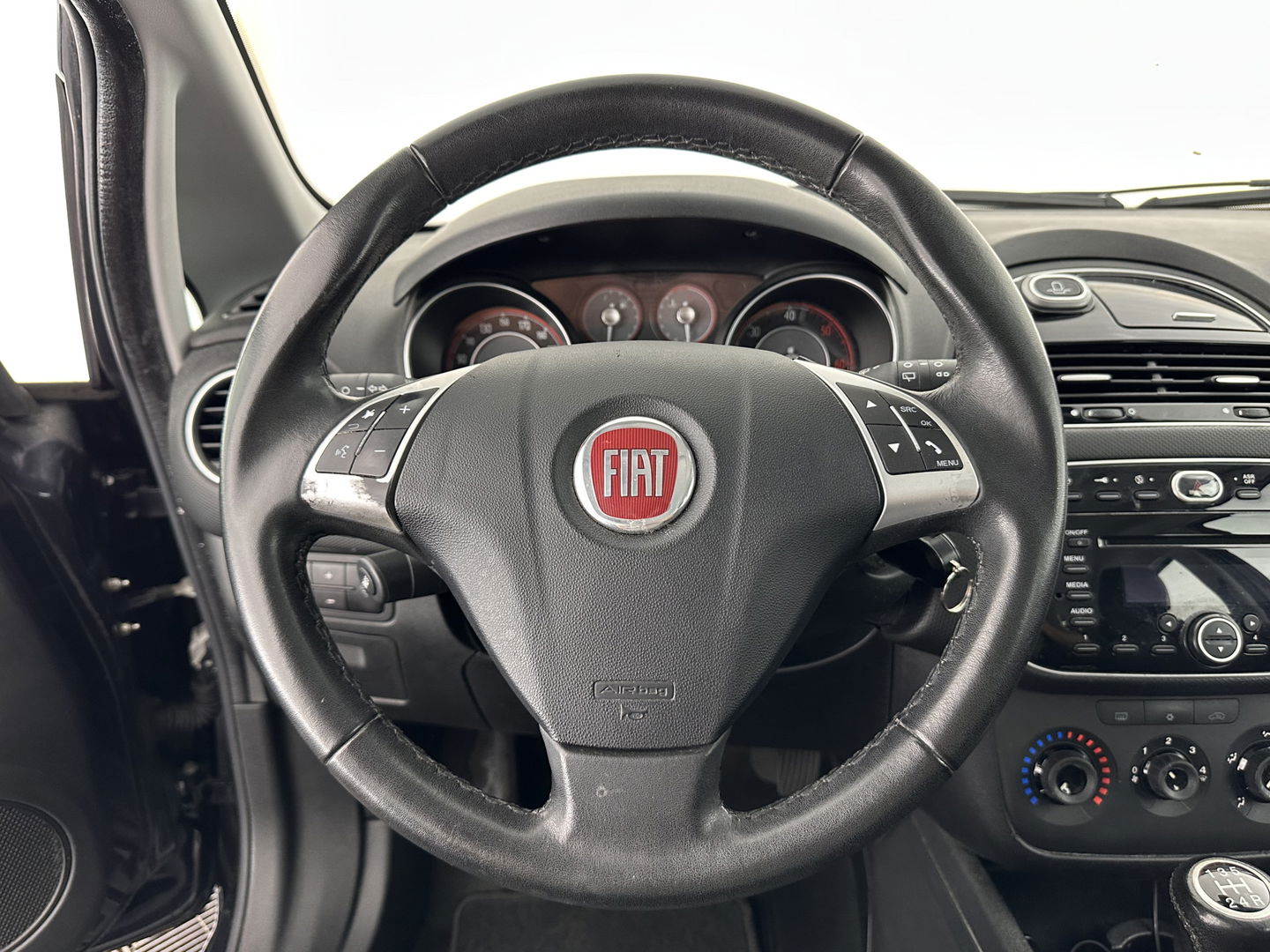 Fiat Punto Evo 1.3 M-Jet Street *AIRCO | CRUISE | COMFORT-SEATS | PDC | TOWBAR*