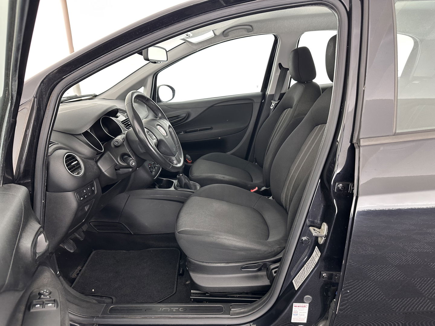 Fiat Punto Evo 1.3 M-Jet Street *AIRCO | CRUISE | COMFORT-SEATS | PDC | TOWBAR*